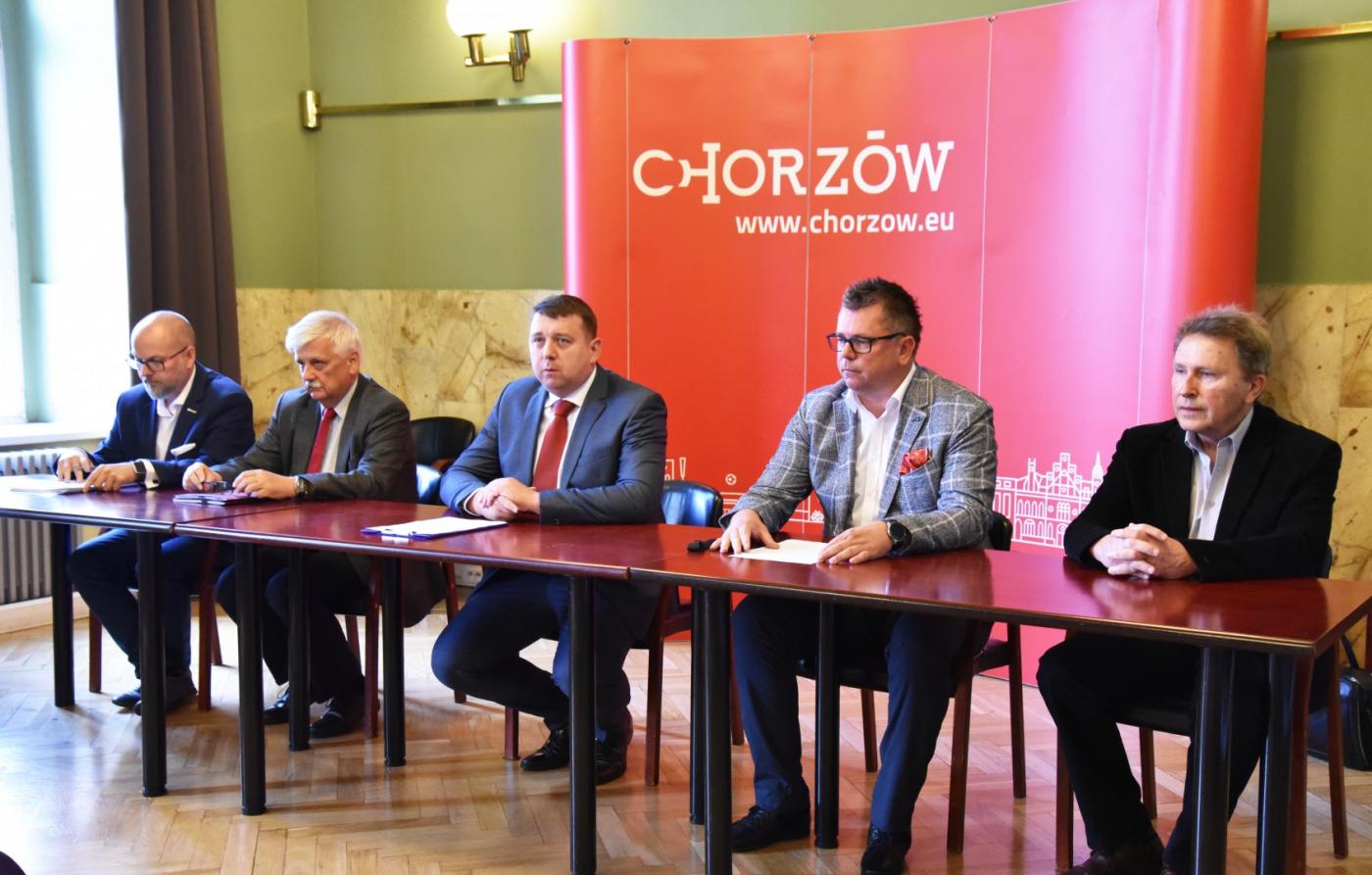 Chorzów: Umowa na przebudowę ul.Powstańców podpisana!