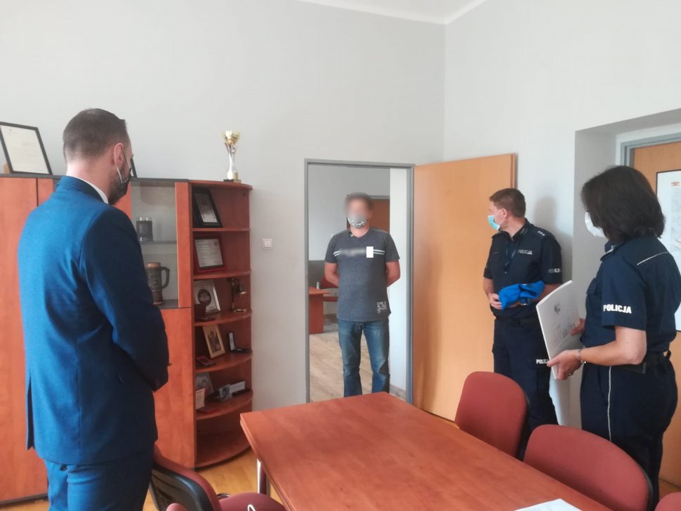 Nie reagujesz, akceptujesz. Komendant podziękował za wzorową postawę obywatelską