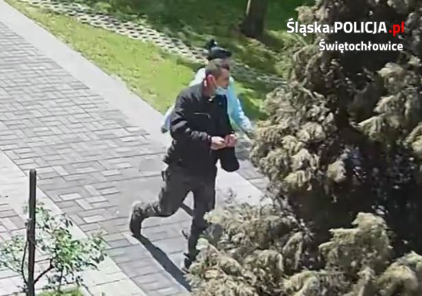 Oszukali seniorkę metodą "na policjanta". Rozpoznajesz ich?