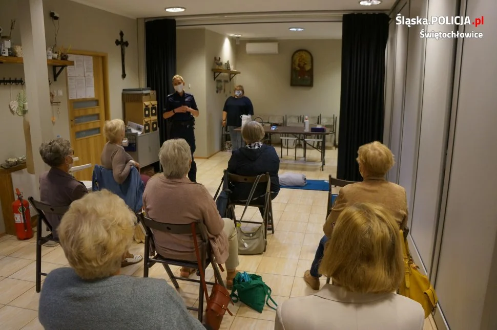 O bezpieczeństwie i pierwszej pomocy z świętochłowickimi seniorami
