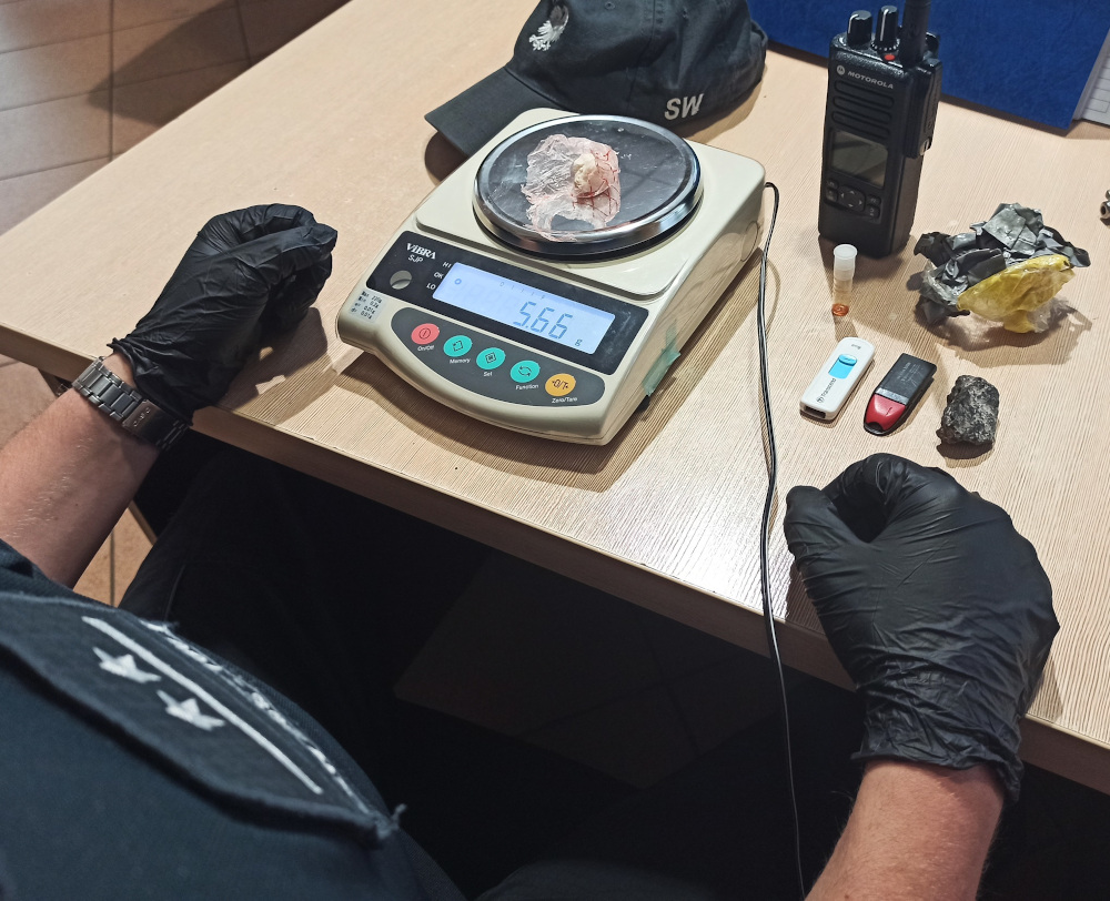 Udaremniona próba przemytu narkotyków na teren zabrzańskiego Zakładu Karnego