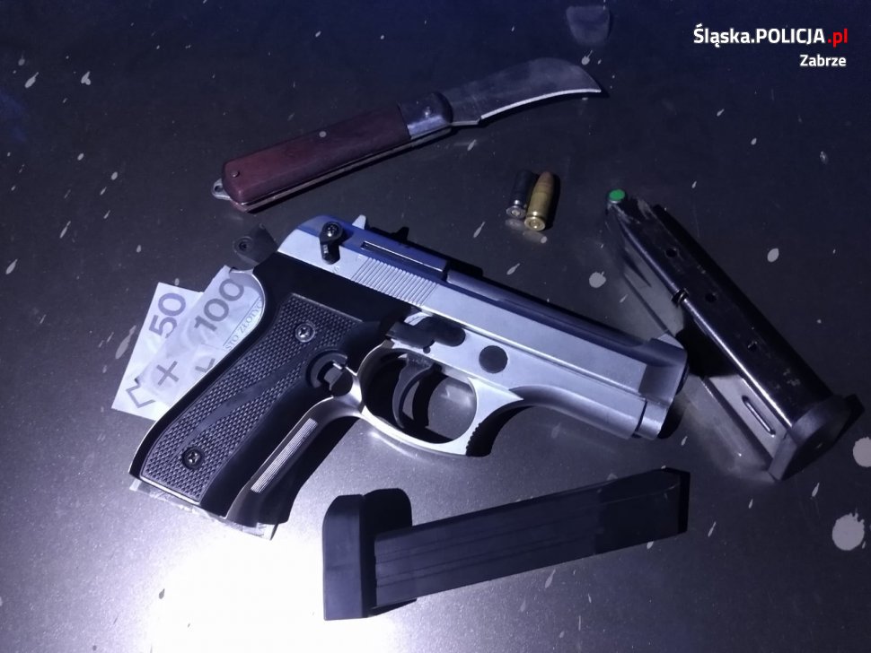 40-latek zaatakował kluczem francuskim policjanta i mierzył do niego z pistoletu gazowego!