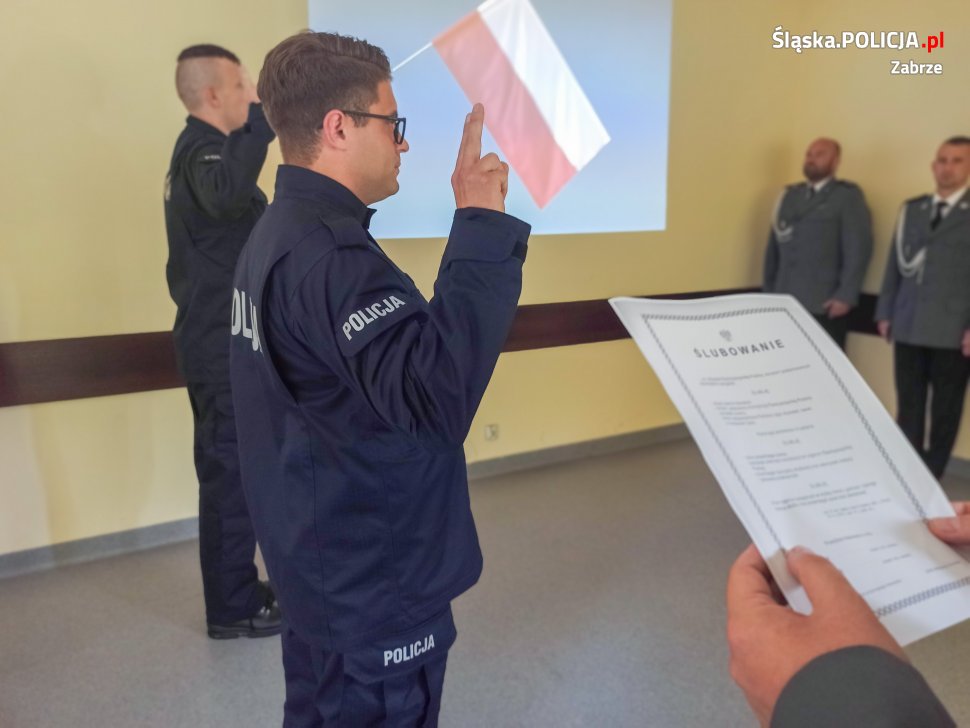 Nowi funkcjonariusze w zabrzańskiej komendzie