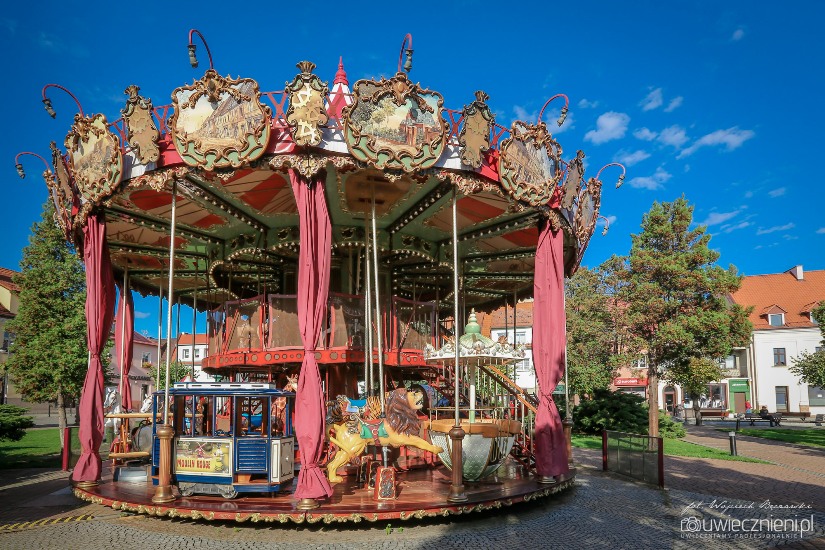 Żory: Karuzela "Żorzanka" znów się kręci. Odwiedź żorski Rynek!
