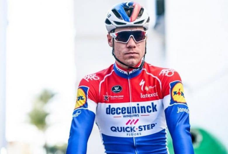 Stan holenderskiego kolarza Fabio Jakobsena jest ciężki, ale stabilny