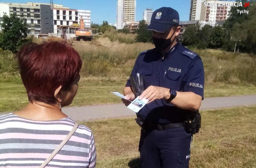 Dzielnicowi włączyli się w akcję „Kręci mnie bezpieczeństwo nad wodą”