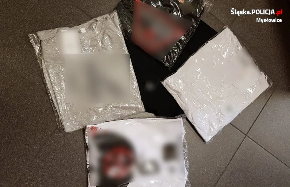 Policjanci zabezpieczyli podrabianą odzież