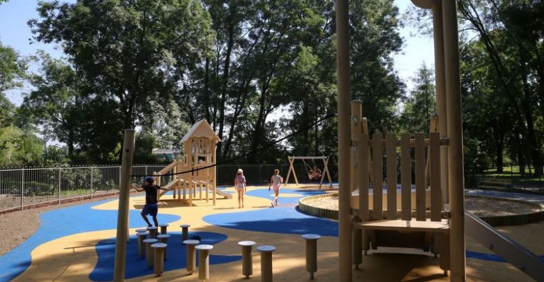 Na terenie Parku im. Henryka Czempiela powstał nowoczesny plac zabaw
