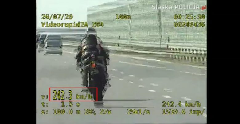 Gliwice: Motocyklista pruł po A1 242 na godzinę! Policjanci z grupy SPEED ledwo nadążali 