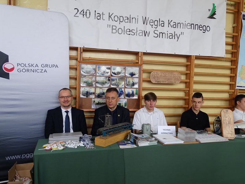 Laboratorium Taurona i stypendyści PGG