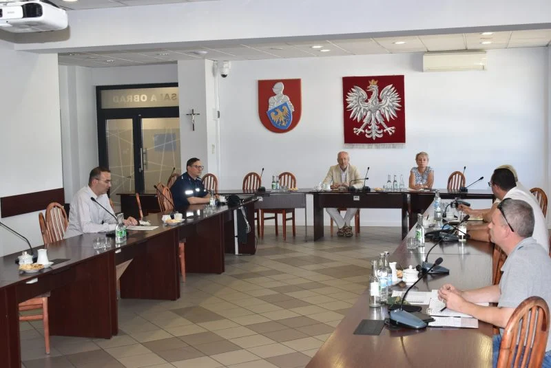 Spotkanie samorządowców i komendanta