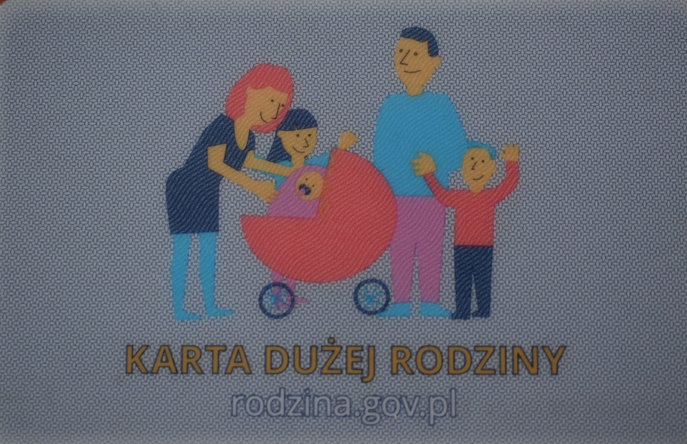 Weryfikowanie tożsamości posiadaczy Karty Dużej Rodziny