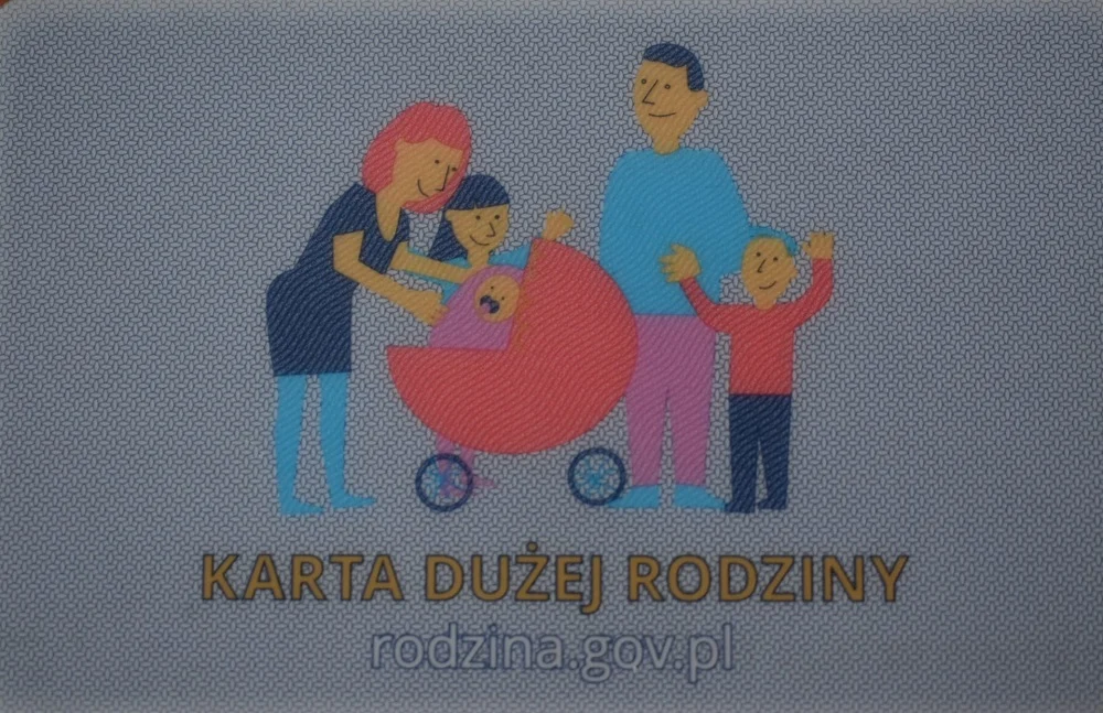 Weryfikowanie tożsamości posiadaczy Karty Dużej Rodziny