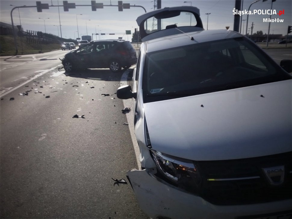 Poranna kolizja na mikołowskim skrzyżowaniu