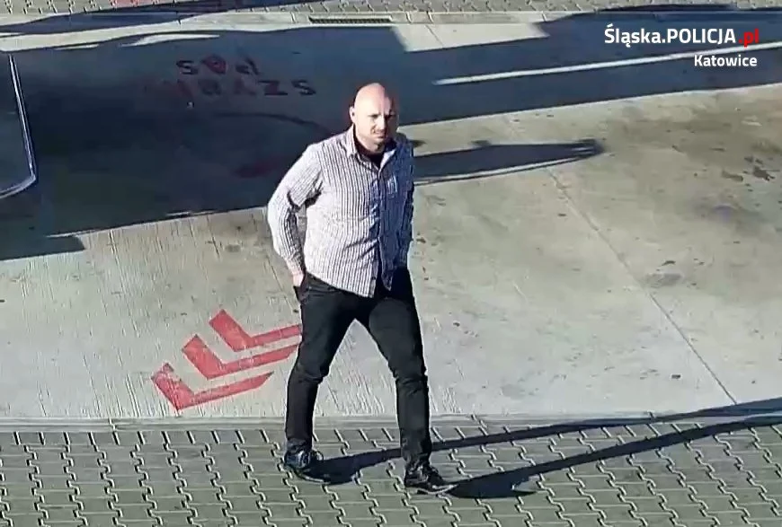 Ten mężczyzna podejrzewany jest o kradzież samochodu! Rozpoznajesz go?