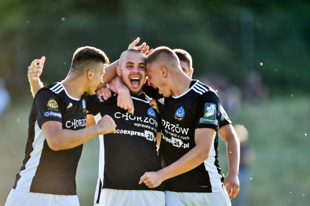Ruch Chorzów świetnie rozpoczął sezon, do gry wracają też rezerwy Niebieskich