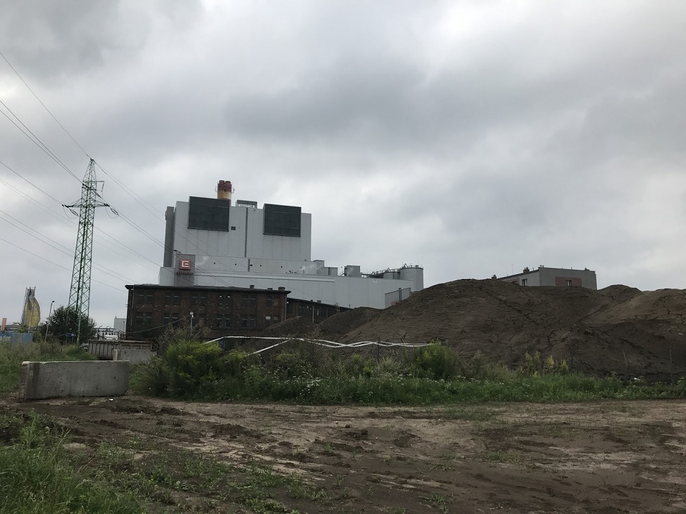 CEZ Chorzów instaluje barierę antyodorową wokół zbiornika wód technologicznych