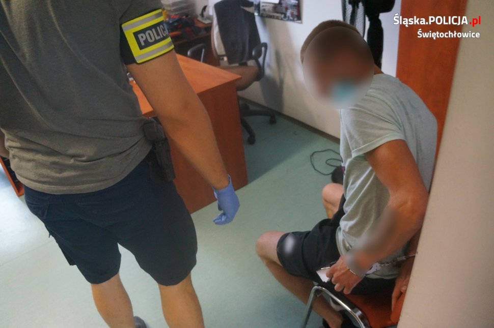 23-latek kierował fordem na zakazie, z narkotykami...i prawdopodobnie pod ich wpływem