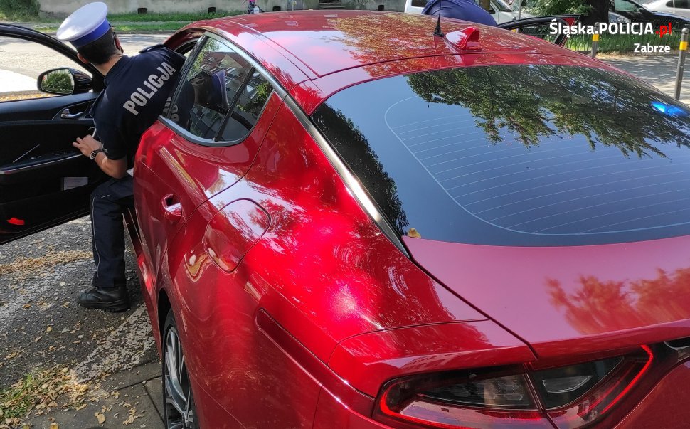 Zabrzańscy policjanci pilotowali pacjenta do szpitala!