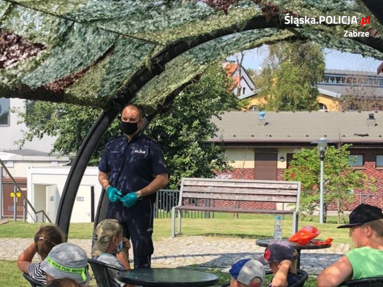 Profilaktycznie o bezpieczeństwie nad wodą podczas półkolonii