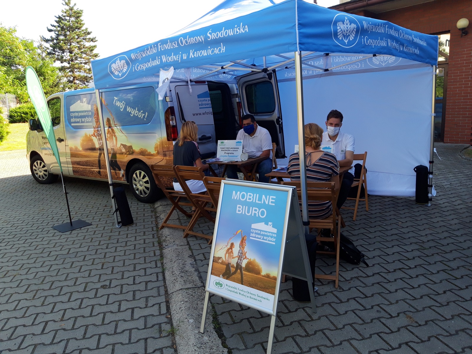 Mobilny punkt "Czyste Powietrze" cieszył się sporym zainteresowaniem mieszkańców