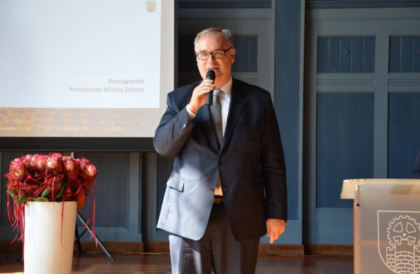 Zabrze: Wręczono awanse nauczycielskie