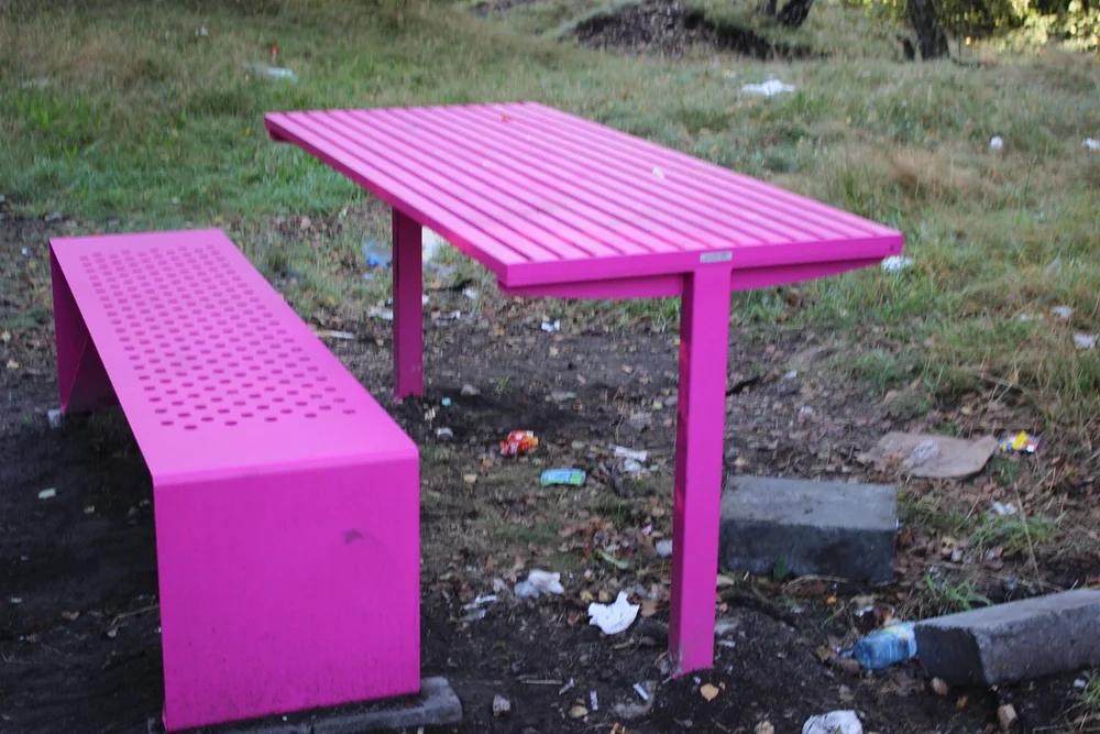 Zniszczony skwer Tuwima 2