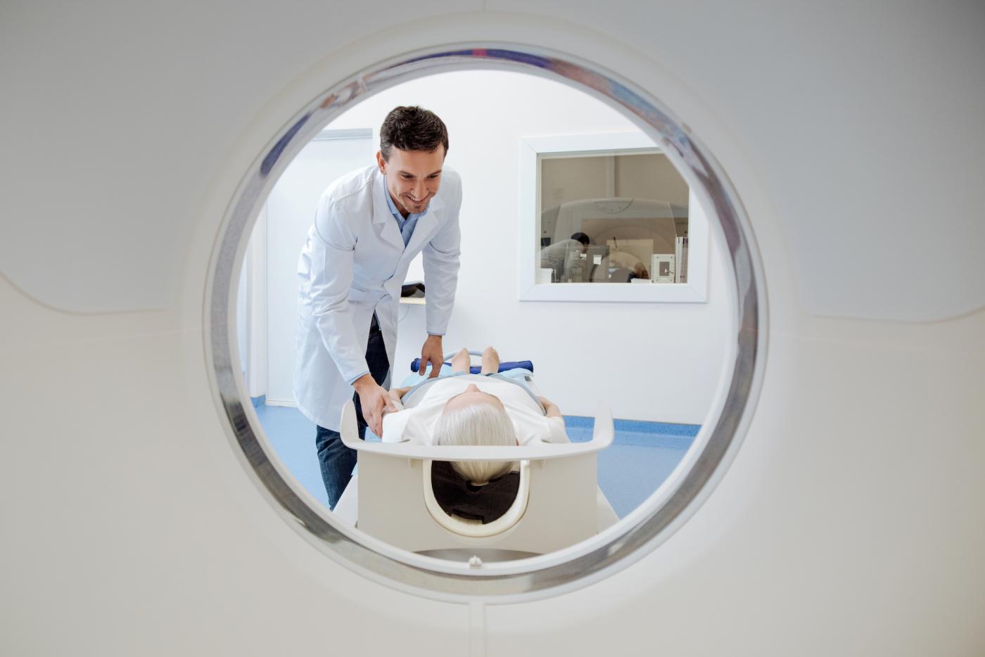Tomografia jamy brzusznej - na czym polega i kiedy się ją zaleca?