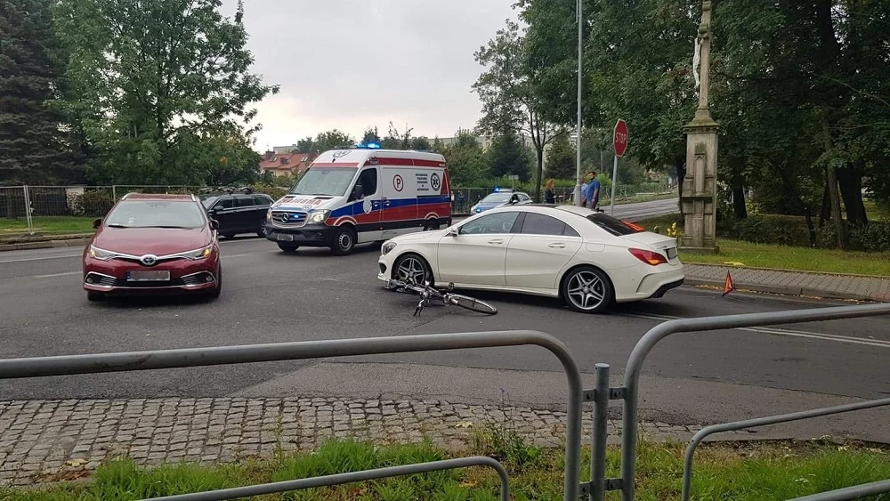Na skrzyżowaniu ulic Bytomskiej i Karola Goduli doszło do potrącenia rowerzystki