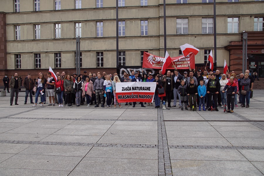 Protest przeciwko m.in. noszeniu maseczek 1
