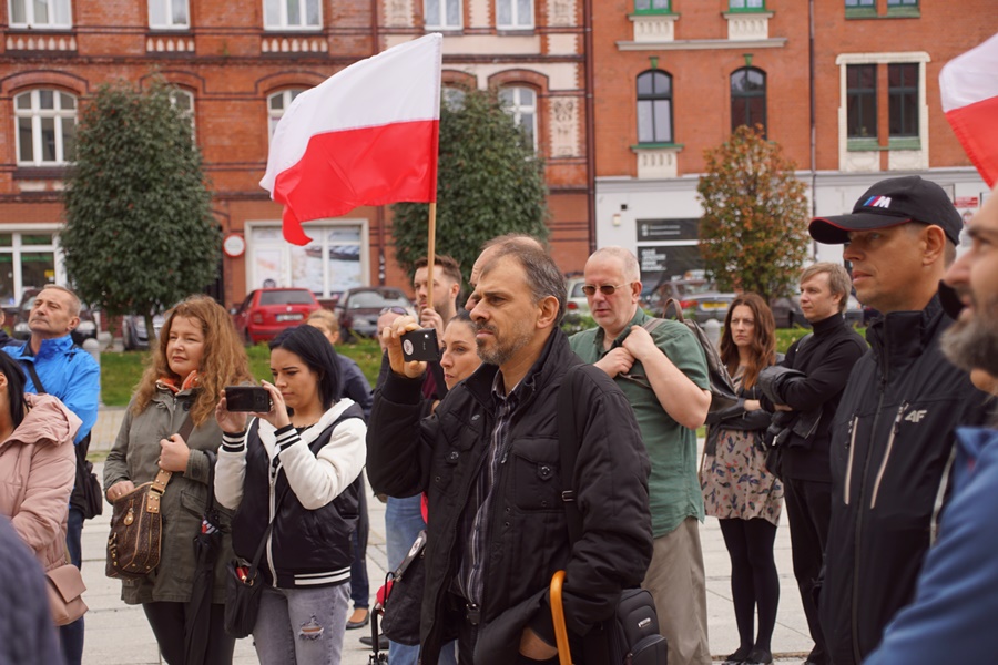 Protest przeciwko m.in. noszeniu maseczek 18