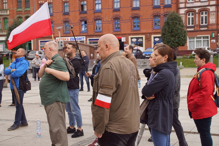 Protest przeciwko m.in. noszeniu maseczek 21