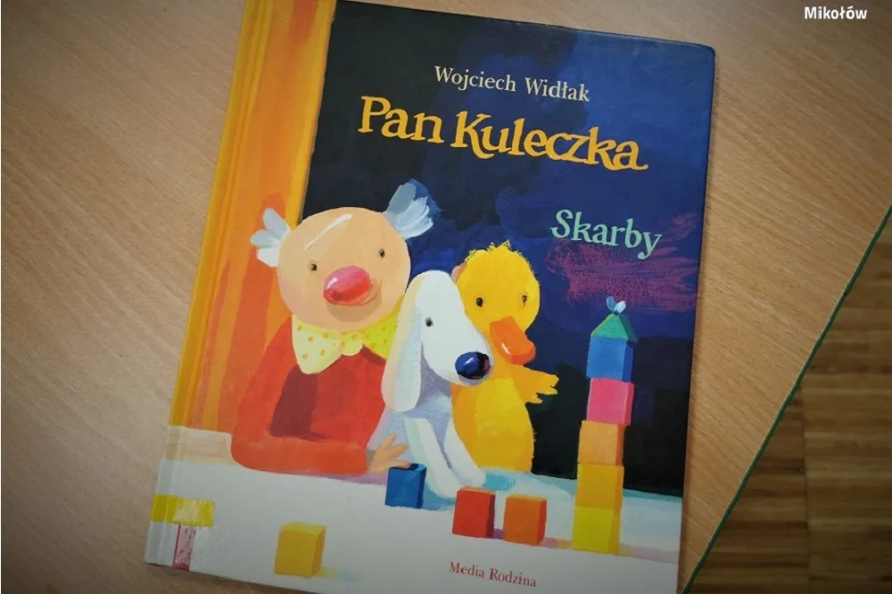 Ogólnopolski Dzień Głośnego Czytania z mikołowską Policją