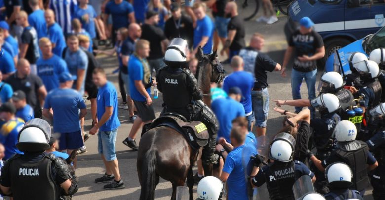 Kibole starli się z policją. Derby Śląska zakończyły się zatrzymaniem 23 osób