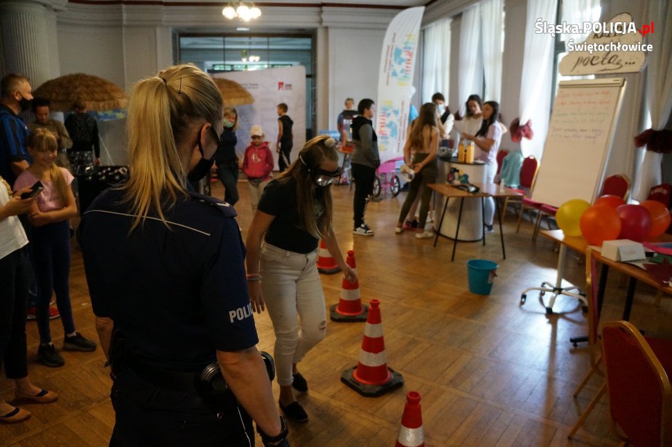 Mundurowi zawsze znajdą okazję, by promować bezpieczeństwo