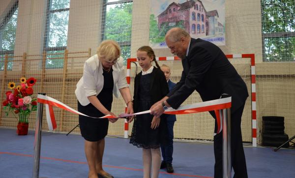 W Grzybowicach oddano do użytku nową salę gimnastyczną