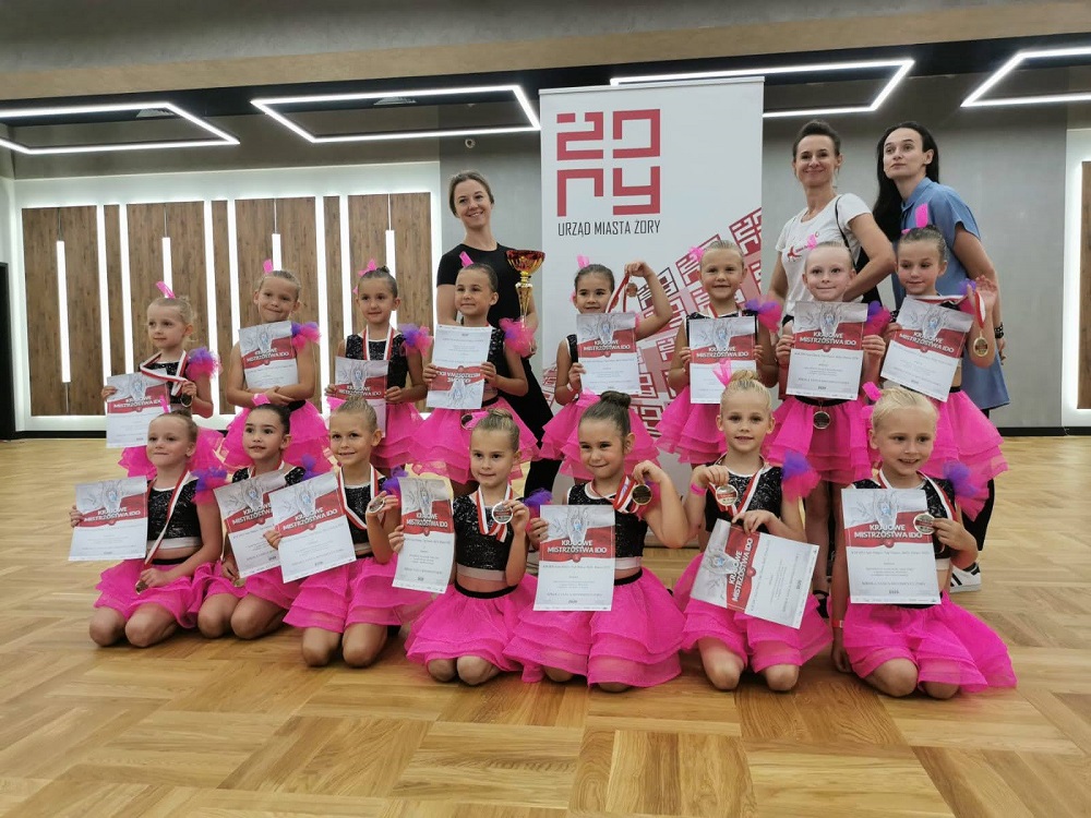 Najmłodsze tancerki Movimento Team Żory mistrzyniami kraju!