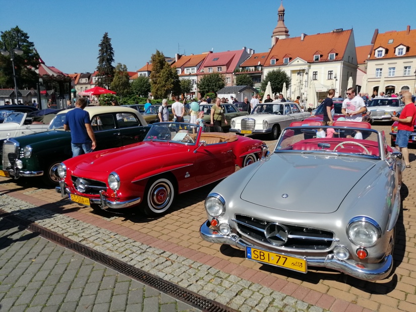 Piękne mercedesy oczarowały żorzan