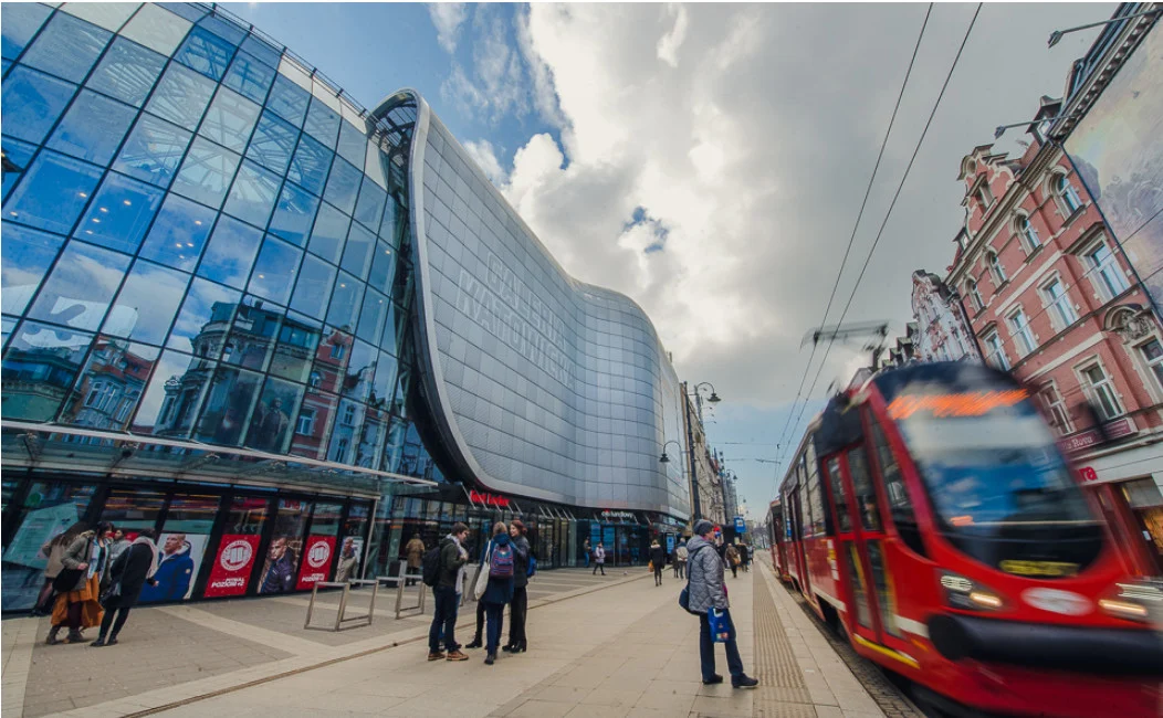 Metropolia GZM: W automatach solarnych można już płacić kartą. W gminach działa 10 takich urządzeń