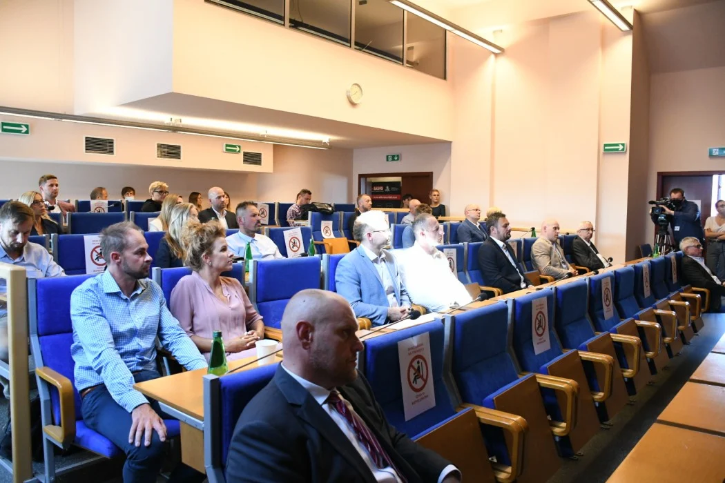 Ponad 66 mln zł. dla przedsiębiorstw z woj. śląskiego w ramach wsparcia w walce ze skutkami pandemii Covid-19