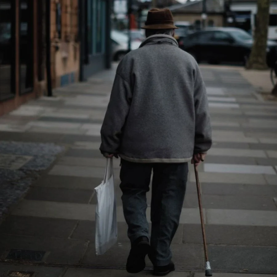 Wyszła z domu i nie powróciła - zaginięcia seniorów jako narastający problem społeczny