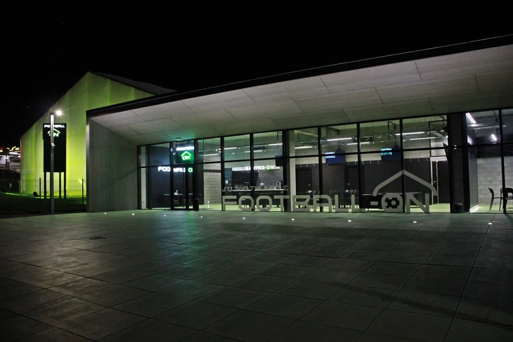 Przy ulicy Czarnoleśnej powstał nowoczesny obiekt sportowy