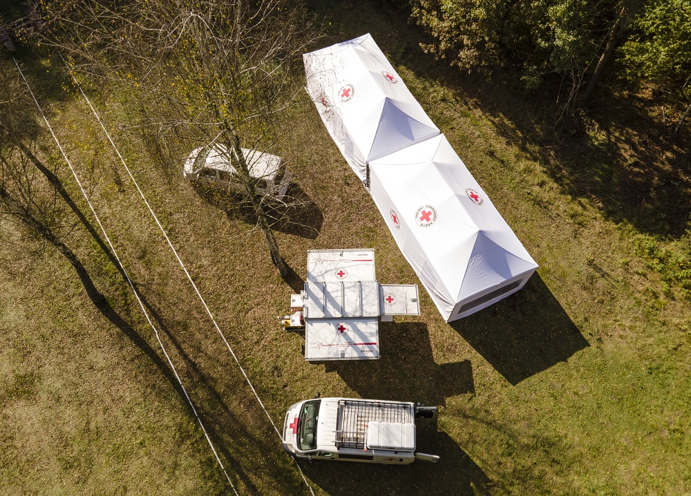 PCK dzięki wsparciu Amazon tworzy miejsca tymczasowego pobytu dla zakażonych COVID-19