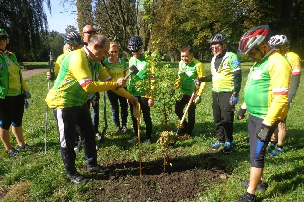 Członkowie klubu kolarskiego "Catena" uczcili 70-lecie PTTK