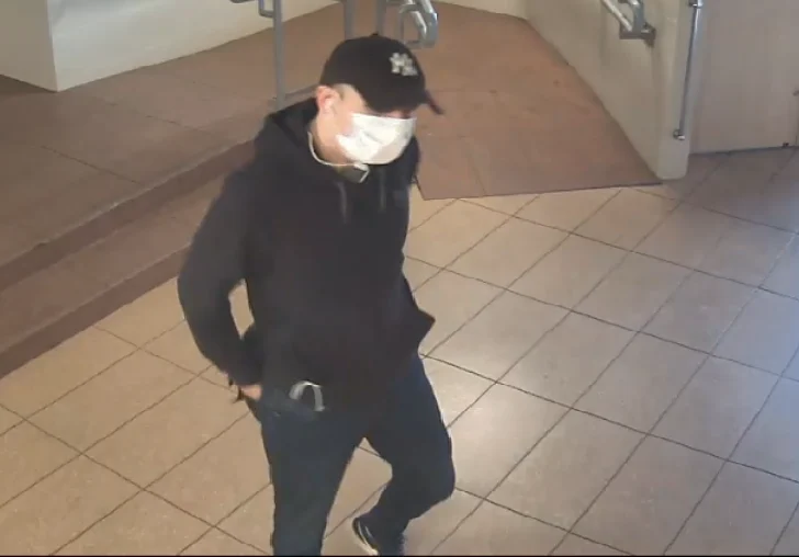 Oszukał starszą kobietę i wyłudził pieniądze - złodziej poszukiwany!