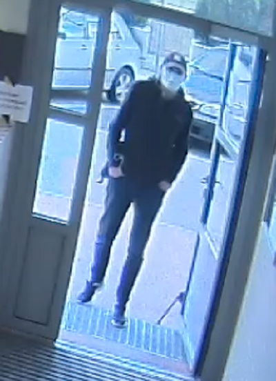 Oszukał starszą kobietę i wyłudził pieniądze - złodziej poszukiwany!