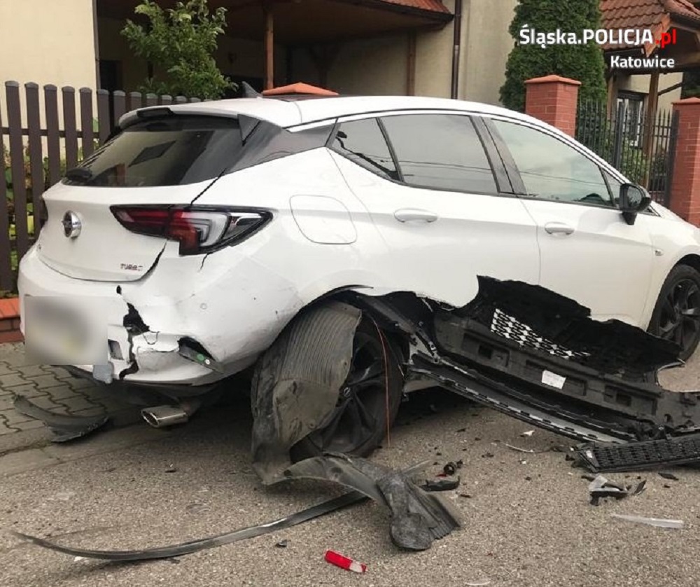 Spektakularna ucieczka pijanego kierowcy przed radiowozem