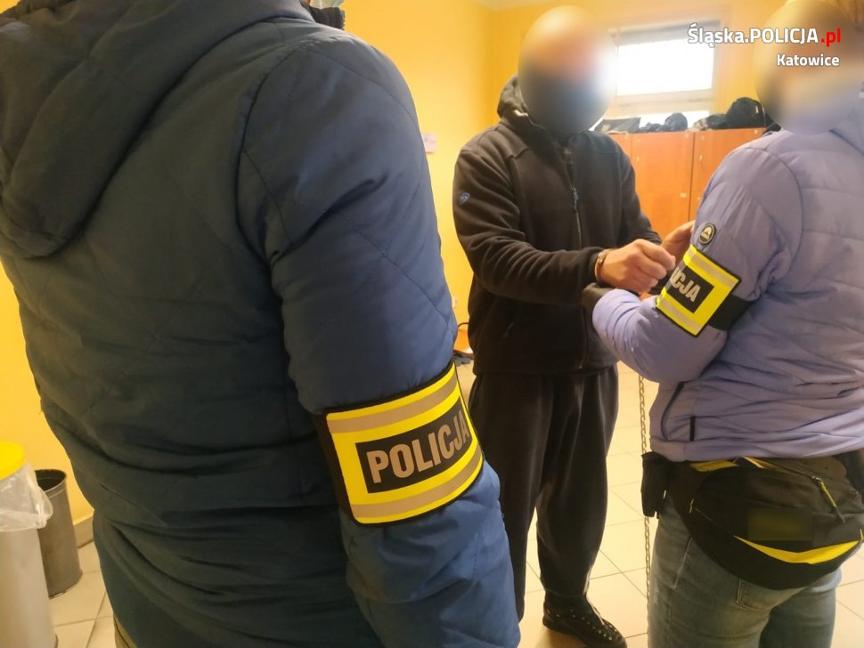 Zatrzymali włamywacza na gorącym uczynku. Mężczyźnie grozi do 10 lat więzienia!