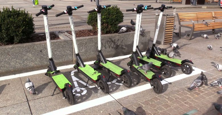 Miejsca postojowe dla hulajnóg w Katowicach się przyjmą. Potrzebnych jest więcej