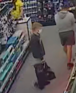 Czy rozpoznajesz? Oto podejrzani o kradzież sprzętu RTV